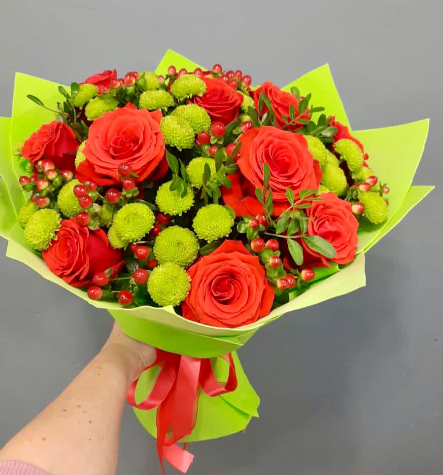 Букет цветов из: Хризантемы и Розы в Волот