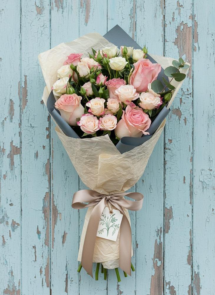 Букет цветов из: Розы в Волот