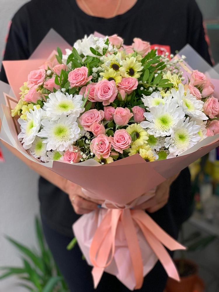 Букет цветов из: Розы и Хризантемы в Волот