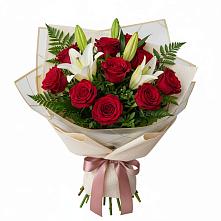 Букет цветов из:  Лилии и Розы в Волот