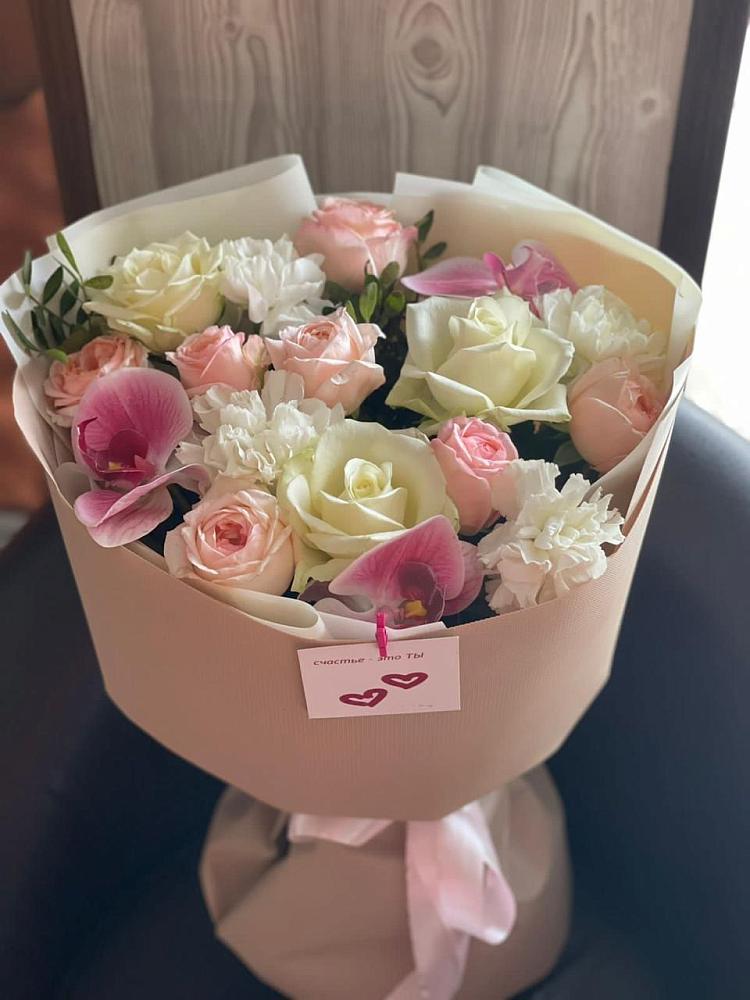 Букет цветов из: Орхидеи, Розы и Гвоздики в Волот