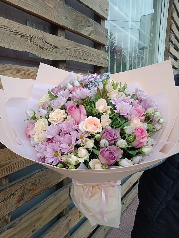 Букет цветов из: Розы и Хризантемы в Волот