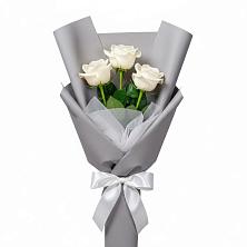 Букет 3 белые розы в Волот