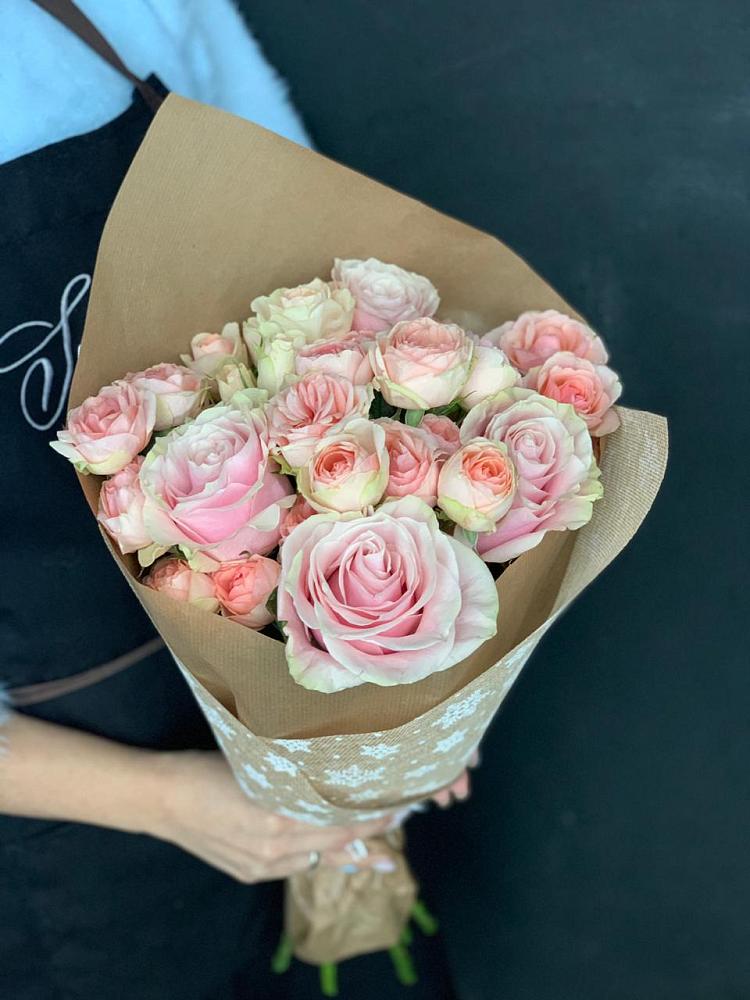 Букет цветов из: Хризантемы и Розы в Волот