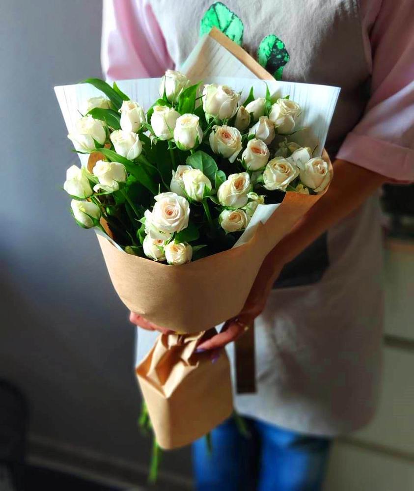 Букет цветов из: Розы в Волот