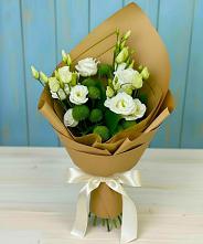 Букет цветов из:  Хризантемы и Лизиантусы #REPLACE_PRED# Волот