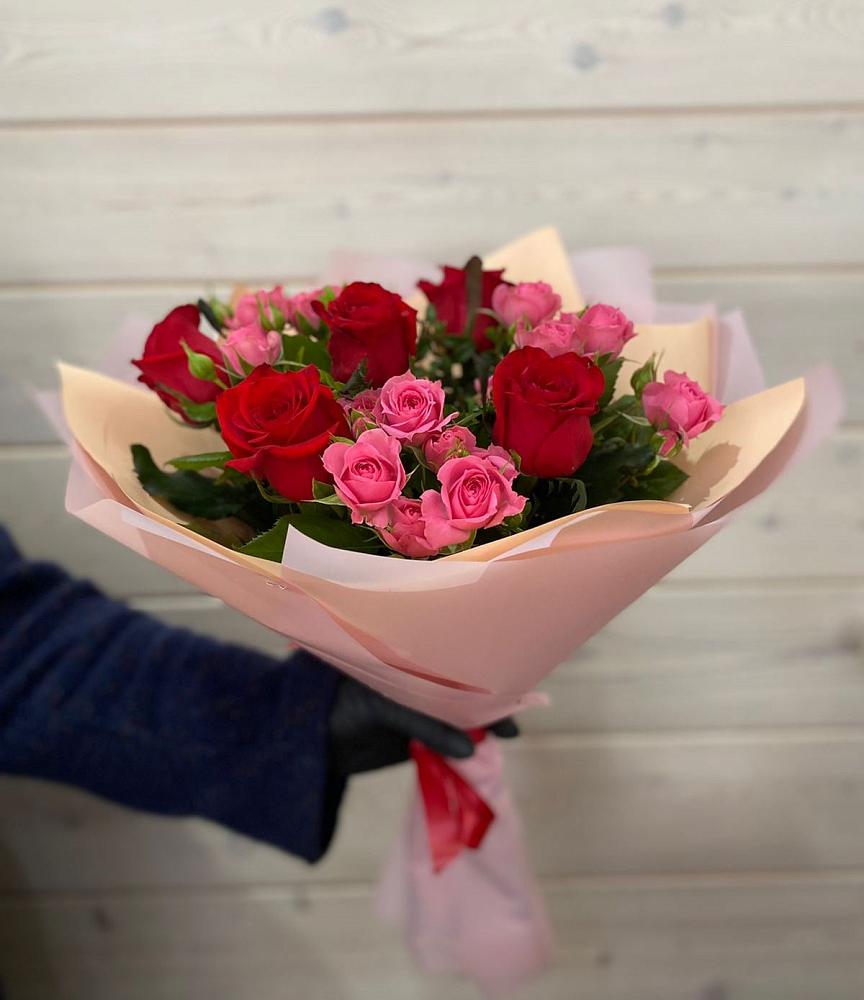 Букет цветов из: Розы в Волот