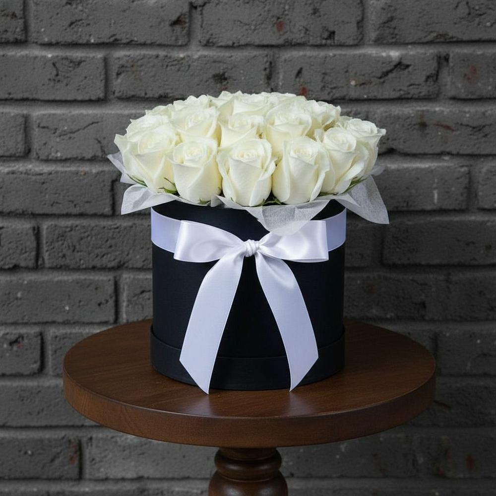 Цветочная композиция из Розы в шляпной коробке в Волот