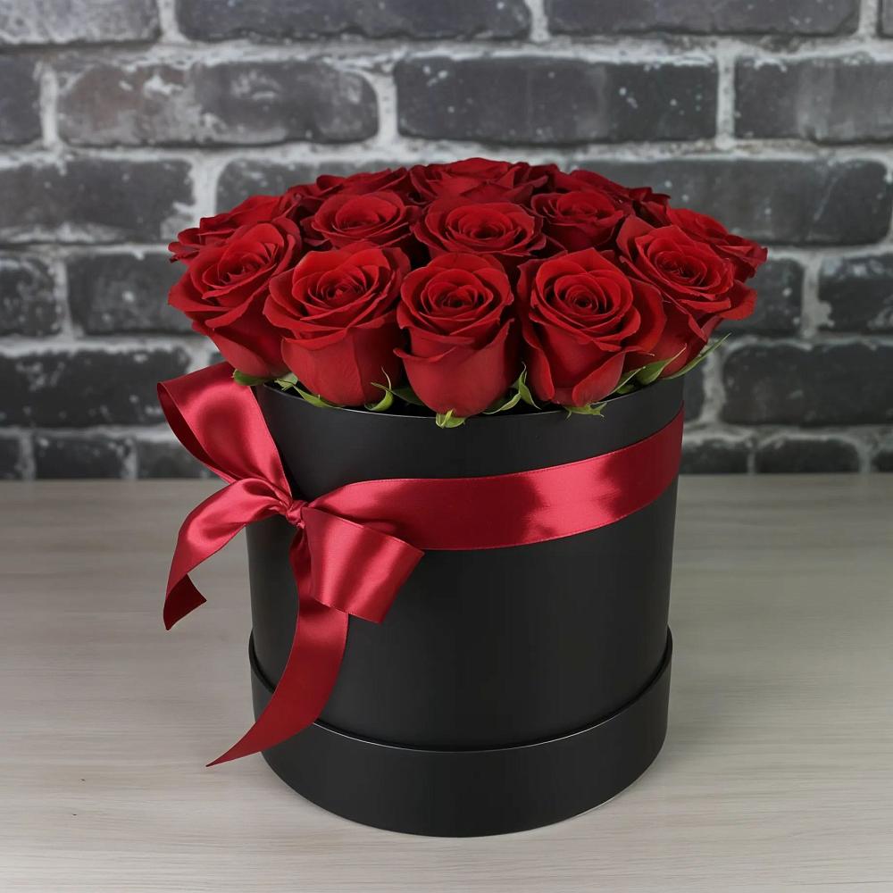 Цветочная композиция из Розы в шляпной коробке в Волот