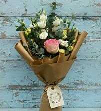 Букет цветов из:  Розы и Лизиантусы #REPLACE_PRED# Волот