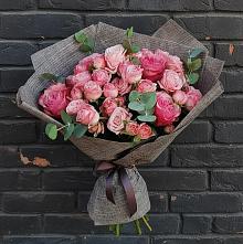 Букет цветов из:  Розы в Волот